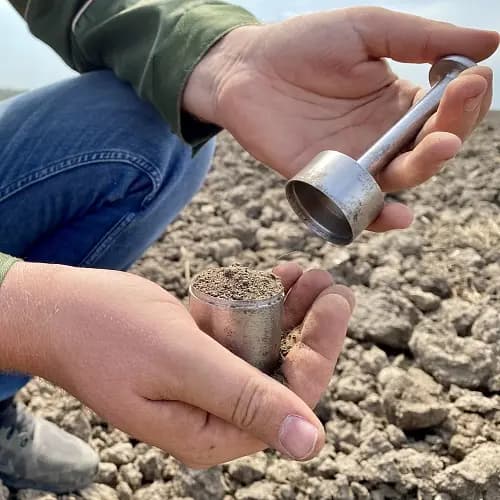 Laboratory support of the farm